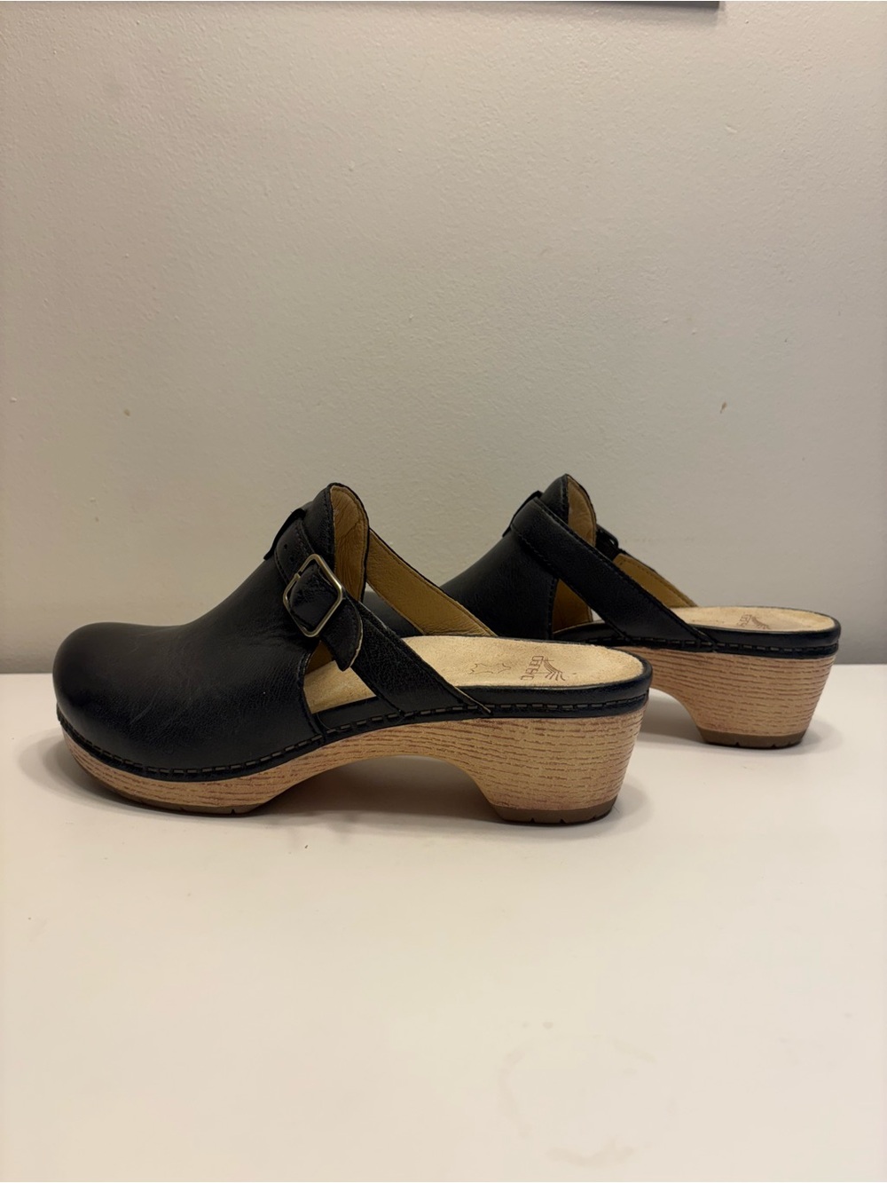 Dansko Leandra Black Leather Mule